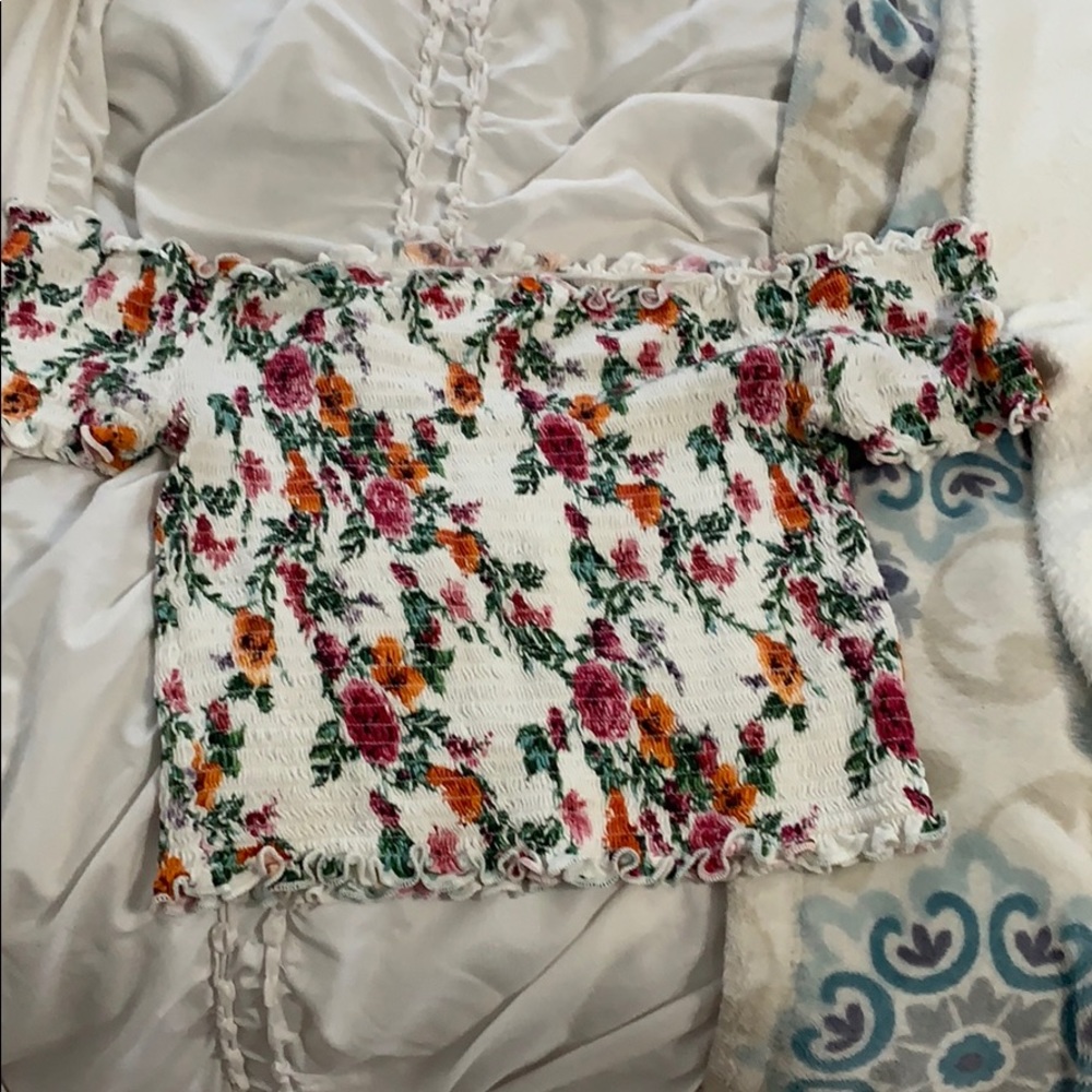 cute off the shoulder floral crop top